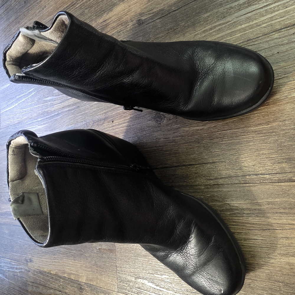 Naturalizer Black Ankle Boots